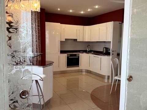 квартира за адресою Героїв Оборони вул., 10-А