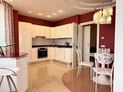 квартира за адресою Героїв Оборони вул., 10-А