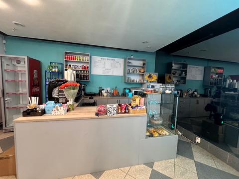 комерційна за адресою Кам'янецька вул., 2