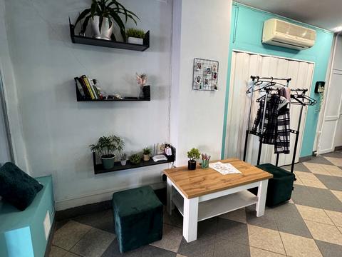 комерційна за адресою Кам'янецька вул., 2