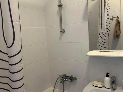 квартира за адресою Рея Бредбері вул., 5/15