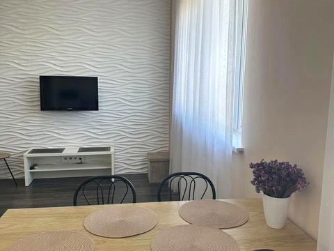 квартира за адресою Рея Бредбері вул., 5/15