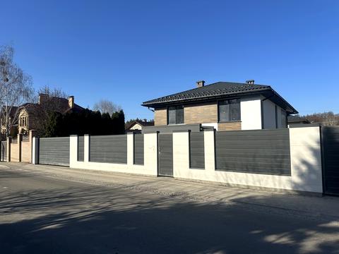 будинок за адресою Набережна вул.