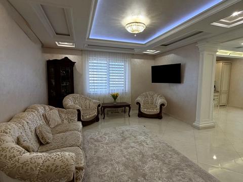 будинок за адресою Августина Волошина вул.