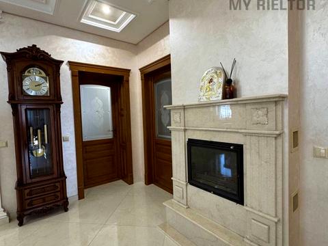 будинок за адресою Августина Волошина вул.