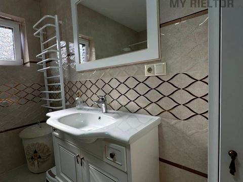 будинок за адресою Августина Волошина вул.