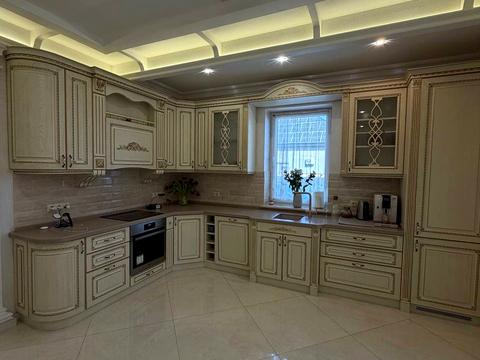 будинок за адресою Августина Волошина вул.