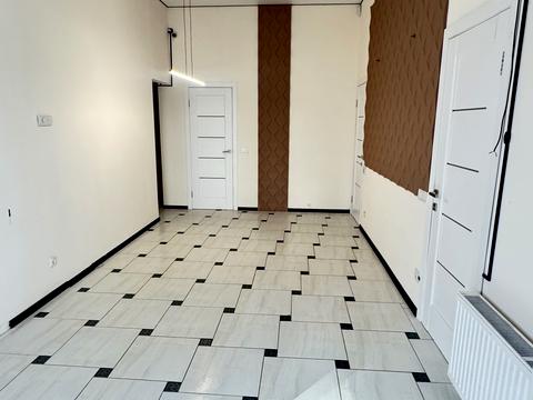 комерційна за адресою Драгоманова вул., 2-Б