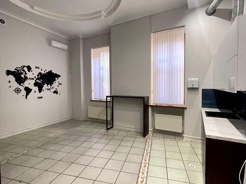 комерційна за адресою Госпітальєрів пров. (2-й Лермонтовський), 13