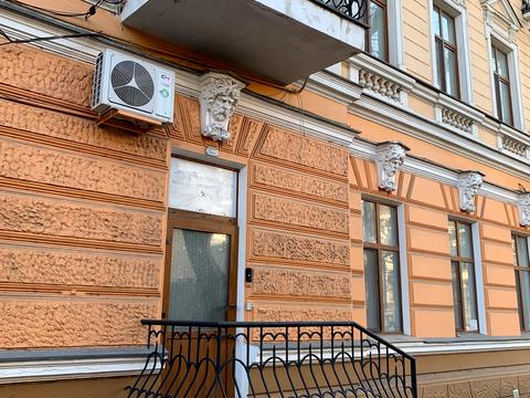 комерційна за адресою Госпітальєрів пров. (2-й Лермонтовський), 13