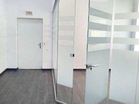 коммерческая по адресу Музейний пер., 4