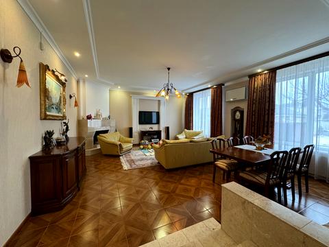 дом по адресу Короткий пер., 161