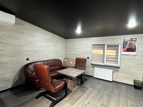 комерційна за адресою Соснова вул. (Красовського), 23