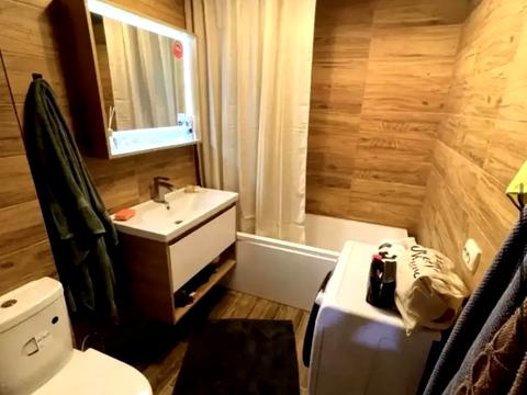 квартира за адресою Зарічна вул., 4