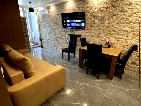 квартира за адресою Зарічна вул., 4