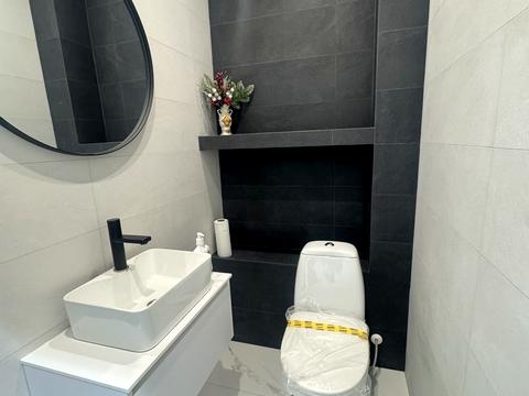 комерційна за адресою Прохоровська вул., 40 к5