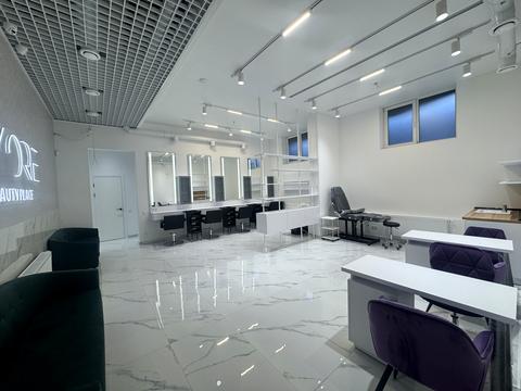 комерційна за адресою Прохоровська вул., 40