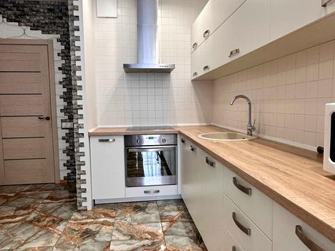 квартира за адресою Анатолія Петрицького вул., 15-А