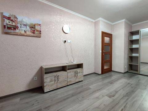 квартира за адресою Зодчих вул., 30/6