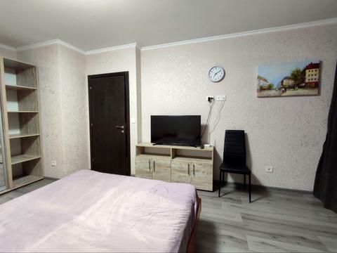 квартира за адресою Зодчих вул., 30