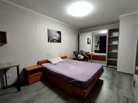 квартира за адресою Зодчих вул., 30