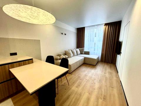 квартира за адресою Салютна вул., 2к24