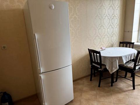 квартира за адресою Дніпровська набережна вул., 26-Г