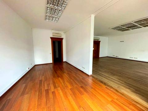 коммерческая по адресу Крутой спуск, 1