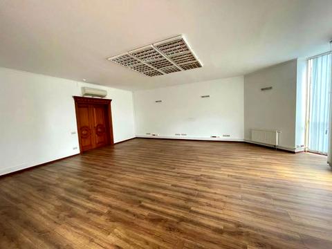 коммерческая по адресу Крутой спуск, 1