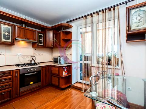 квартира за адресою Тролейбусна вул., 15