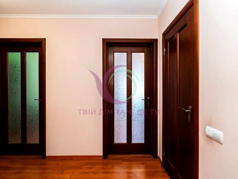 квартира за адресою Тролейбусна вул., 15