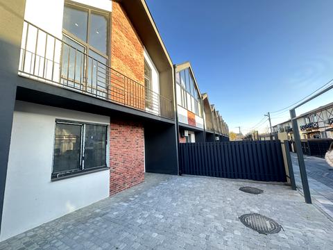 будинок за адресою смт. Гостомель, Дніпровська вул. (Калініна), 12В/9