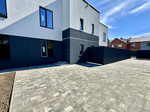 будинок за адресою Вишнева вул.