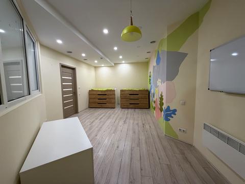 комерційна за адресою Західна вул., 12