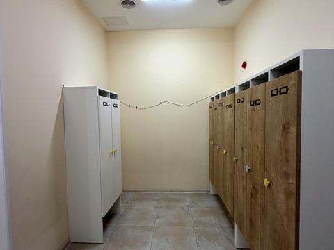 комерційна за адресою Західна вул., 12