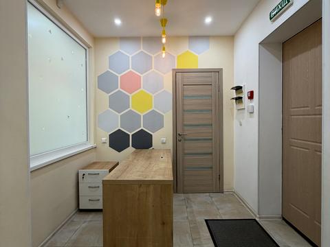 комерційна за адресою Західна вул., 12