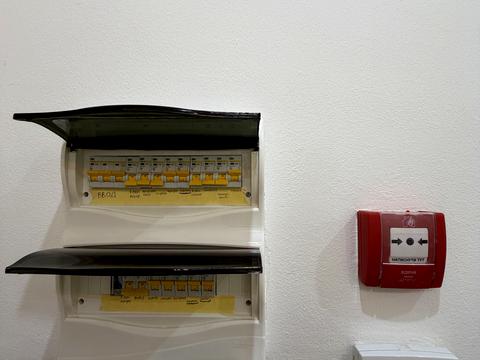 комерційна за адресою Західна вул., 12