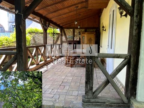 будинок за адресою вул. Редутна, 23