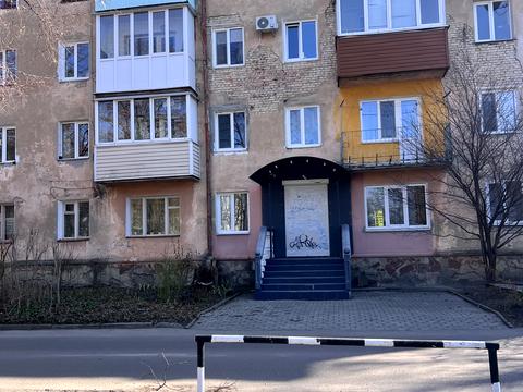 комерційна за адресою Василя Червонія вул. (Гагаріна), 8б