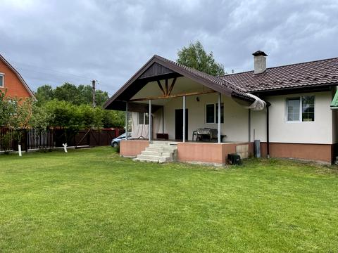 будинок за адресою с. Новосілки, Садова вул.