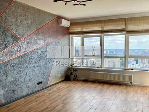 комерційна за адресою Кловський узвіз, 7a