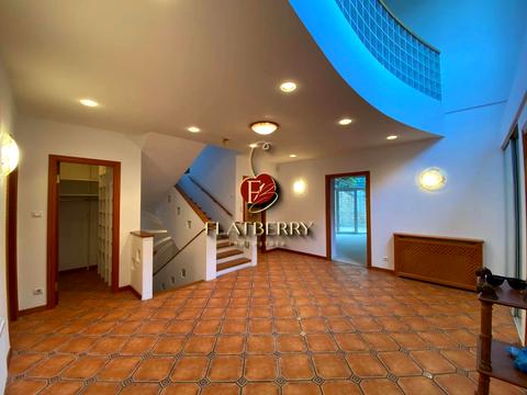 будинок за адресою Редутний пров.