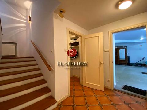 будинок за адресою Редутний пров.