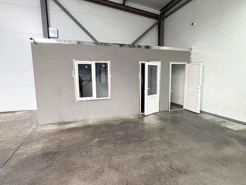 комерційна за адресою Київська вул., 1