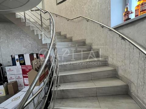 комерційна за адресою Велика Окружна вул., 11