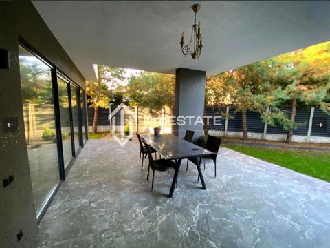 будинок за адресою Юності, 15 в