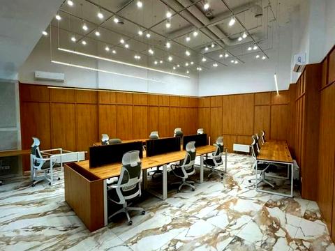 комерційна за адресою Правобережна вул., 6