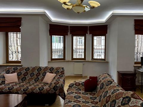 квартира за адресою Кудрявська вул., 13-19