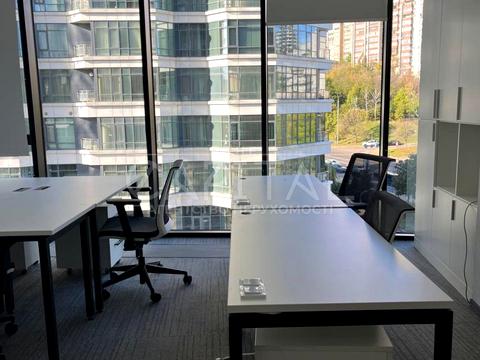 комерційна за адресою Болсуновська вул. (Сергія Струтинського), 13-15