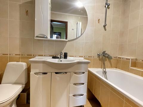 квартира за адресою Золотогірська вул., 7